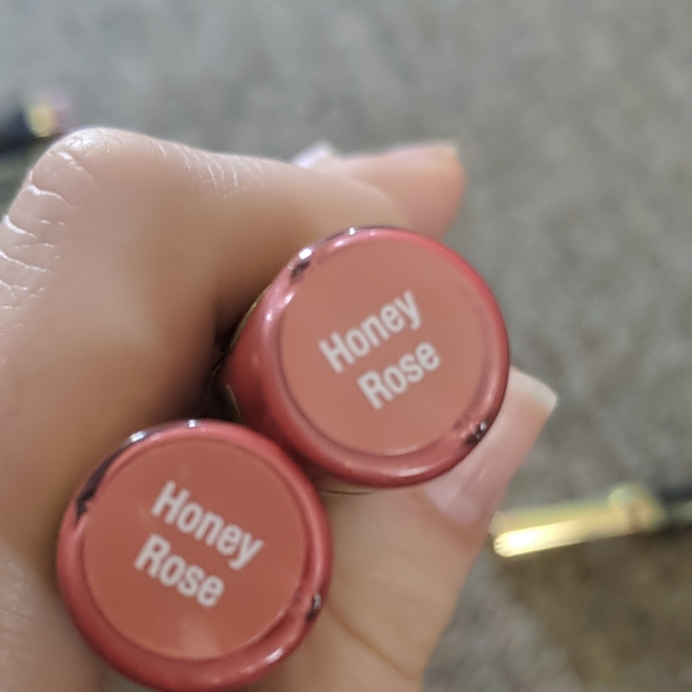 Honeyrose lipsense
